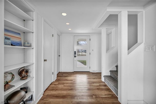 32321 Lake Shore Boulevard, Willowick, OH 44095