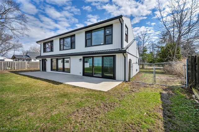 32321 Lake Shore Boulevard, Willowick, OH 44095