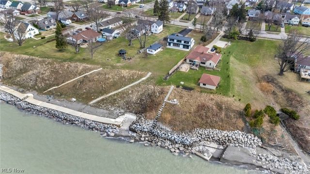 32321 Lake Shore Boulevard, Willowick, OH 44095