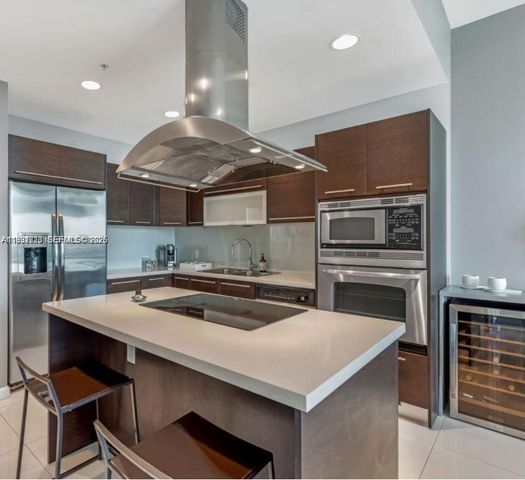 7930 East Dr 707, North Bay Village, FL 33141