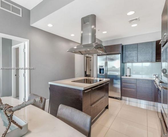 7930 East Dr 707, North Bay Village, FL 33141