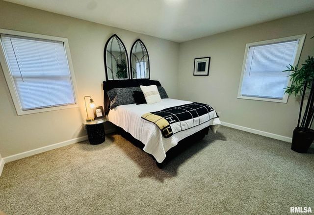 5701 N WESTERN Avenue, Peoria, IL 61614