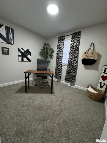 5701 N WESTERN Avenue, Peoria, IL 61614