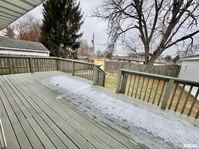 5701 N WESTERN Avenue, Peoria, IL 61614