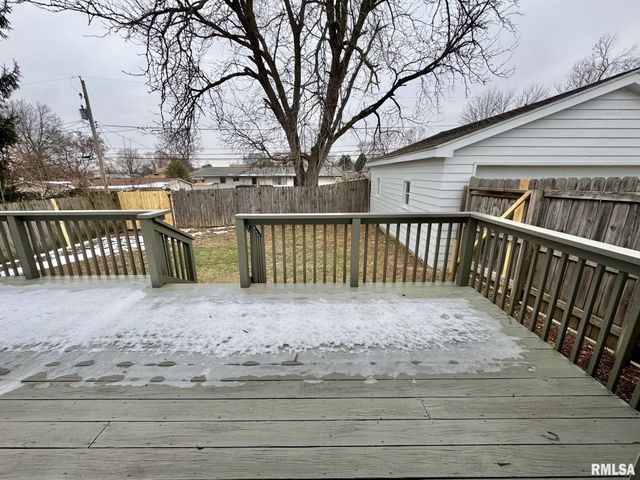 5701 N WESTERN Avenue, Peoria, IL 61614