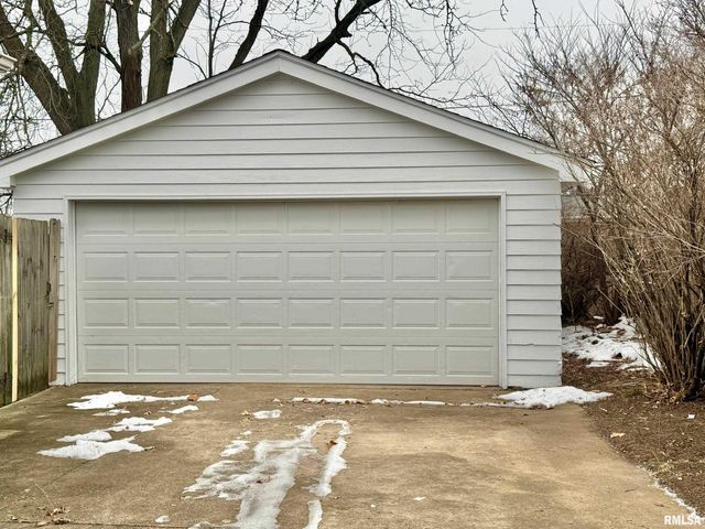 5701 N WESTERN Avenue, Peoria, IL 61614