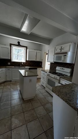 391 W Broadview, San Antonio, TX 78228