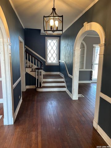 391 W Broadview, San Antonio, TX 78228