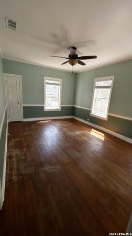 391 W Broadview, San Antonio, TX 78228