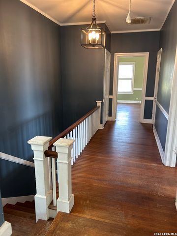 391 W Broadview, San Antonio, TX 78228