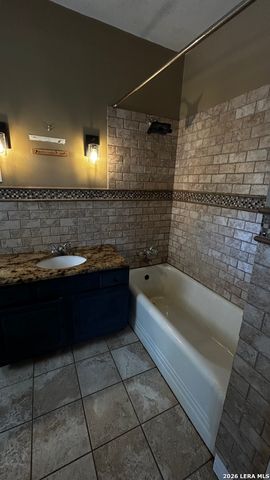 391 W Broadview, San Antonio, TX 78228