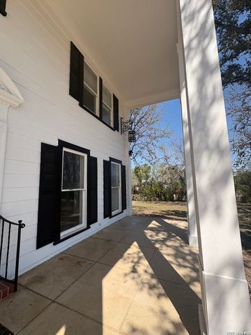 391 W Broadview, San Antonio, TX 78228