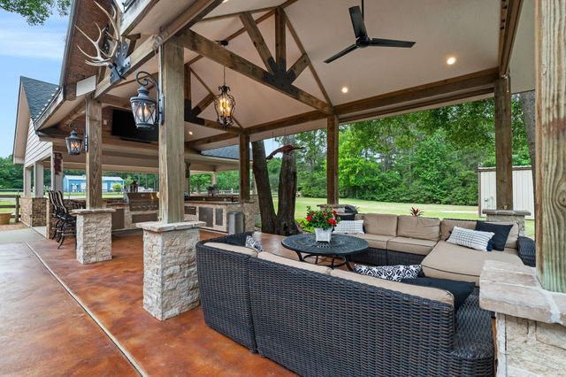 12138 Ivy Drive, Conroe, TX 77303
