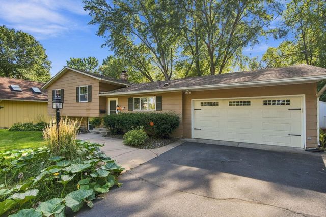 1519 Meadowlark Drive, Stillwater, MN 55082