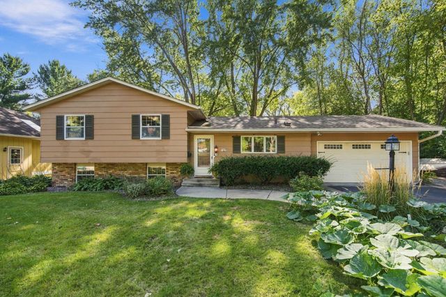 1519 Meadowlark Drive, Stillwater, MN 55082