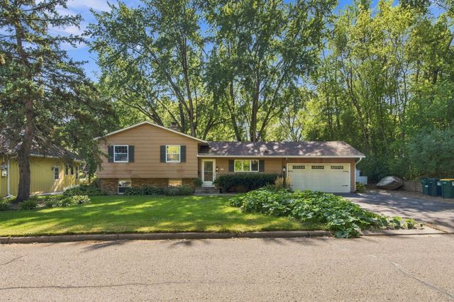 1519 Meadowlark Drive, Stillwater, MN 55082
