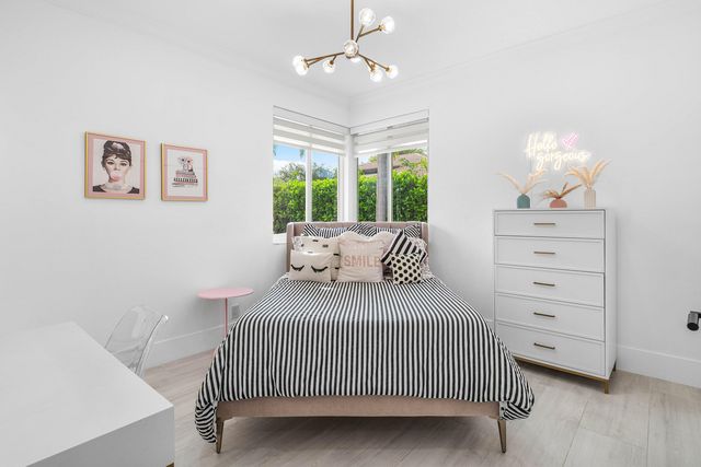 2550 NW 28TH Street, Boca Raton, FL 33434