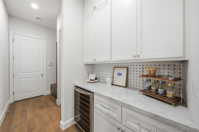 2304 S Birmingham Place, Tulsa, OK 74114