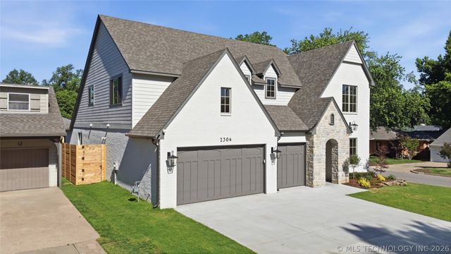 2304 S Birmingham Place, Tulsa, OK 74114