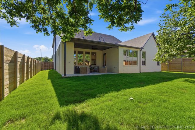 2304 S Birmingham Place, Tulsa, OK 74114