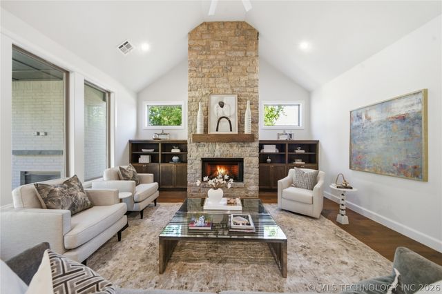 2304 S Birmingham Place, Tulsa, OK 74114