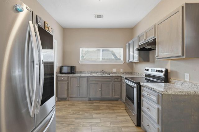 308 E Phillips Street, Conroe, TX 77301