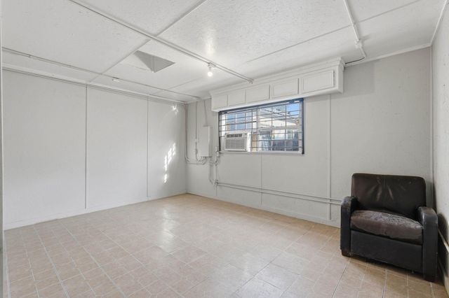 308 E Phillips Street, Conroe, TX 77301