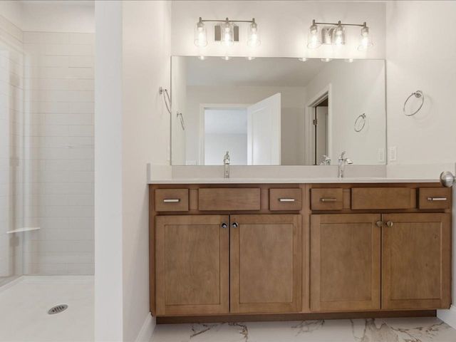 445 Old Farm Road, South Burlington, VT 05403