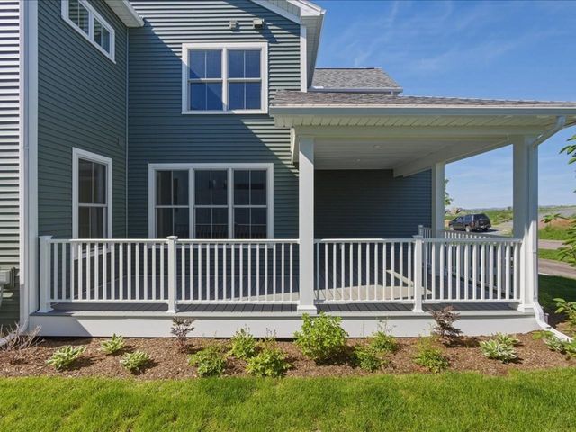 445 Old Farm Road, South Burlington, VT 05403