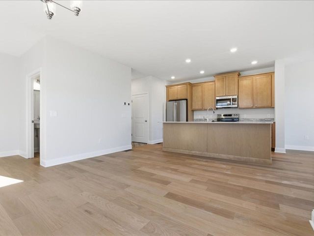 445 Old Farm Road, South Burlington, VT 05403