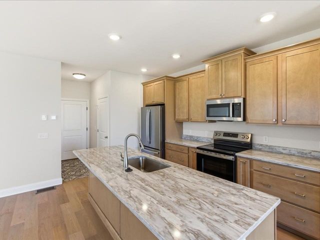 445 Old Farm Road, South Burlington, VT 05403