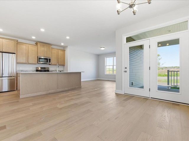 445 Old Farm Road, South Burlington, VT 05403