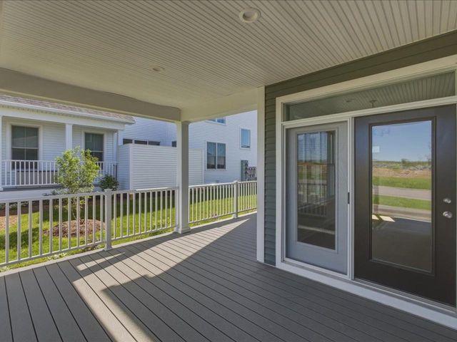 445 Old Farm Road, South Burlington, VT 05403