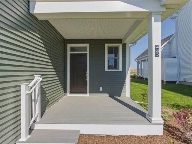 445 Old Farm Road, South Burlington, VT 05403