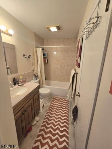 18 Grove St, Boonton Twp., NJ 07005