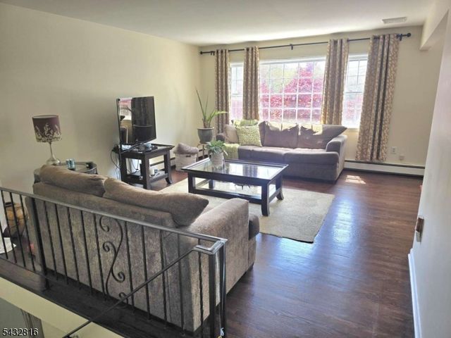 18 Grove St, Boonton Twp., NJ 07005