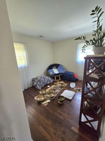 18 Grove St, Boonton Twp., NJ 07005