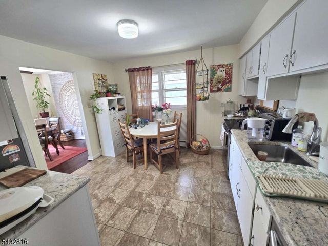 18 Grove St, Boonton Twp., NJ 07005