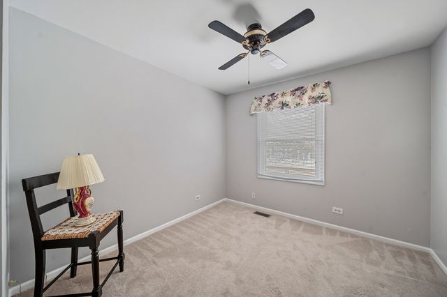 2547 College Hill Circle, Schaumburg, IL 60173