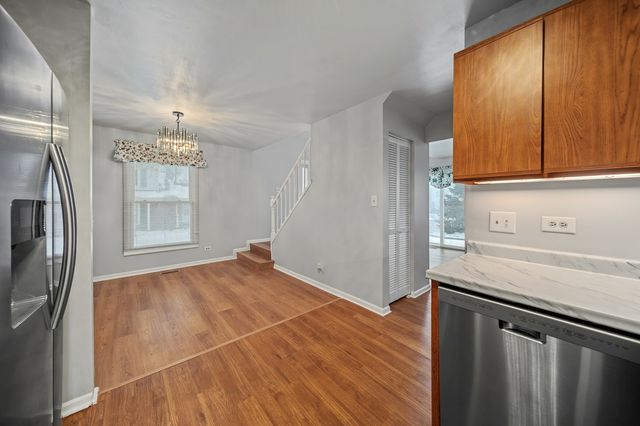 2547 College Hill Circle, Schaumburg, IL 60173