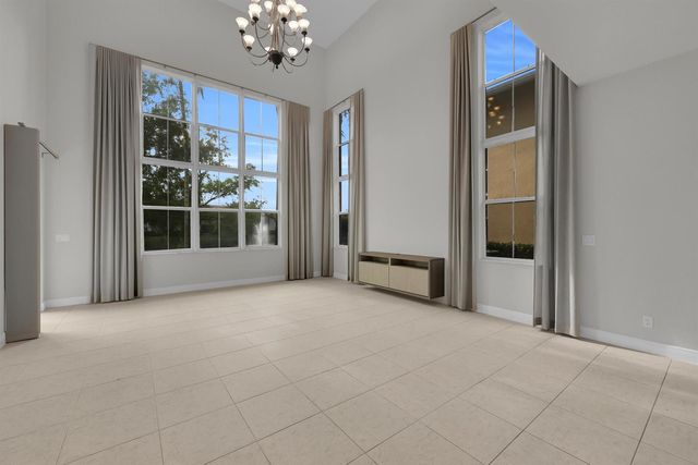 3032 Princeton Lane, Palm Beach Gardens, FL 33418