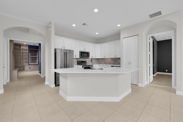 3032 Princeton Lane, Palm Beach Gardens, FL 33418
