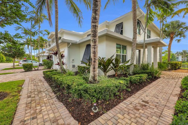 3032 Princeton Lane, Palm Beach Gardens, FL 33418