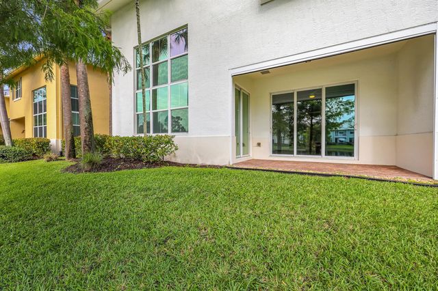 3032 Princeton Lane, Palm Beach Gardens, FL 33418
