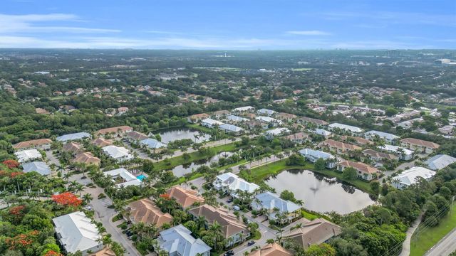 3032 Princeton Lane, Palm Beach Gardens, FL 33418