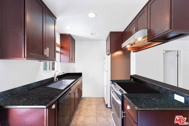 968 Larrabee Street 210, West Hollywood, CA 90069