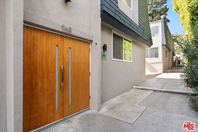 968 Larrabee Street 210, West Hollywood, CA 90069