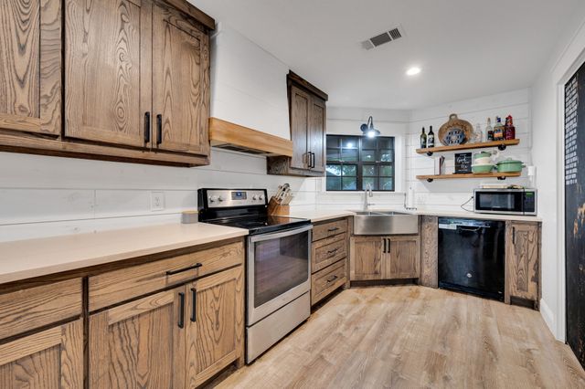 505 Trice Street, Maypearl, TX 76064