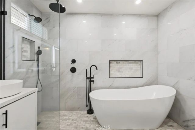 4400 W 59th Place, Los Angeles, CA 90043