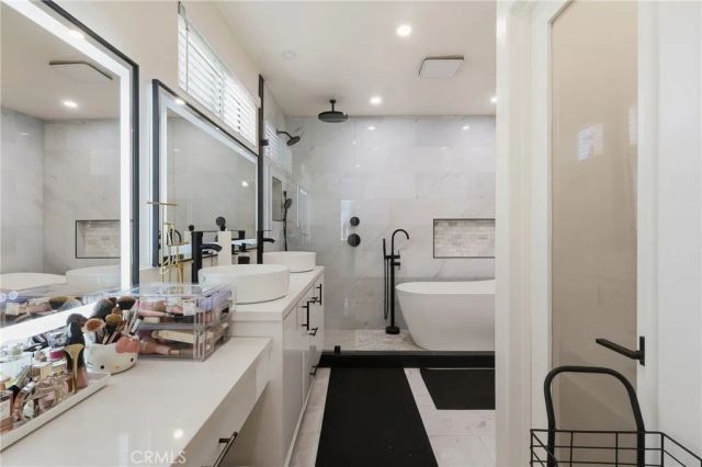 4400 W 59th Place, Los Angeles, CA 90043